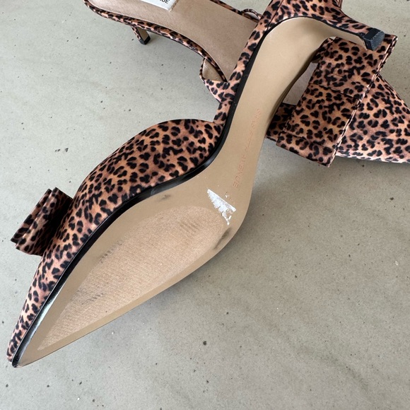 SAKS 5th AVENUE LEOPARD PRINT KITTEN HEELS - Picture 3 of 4
